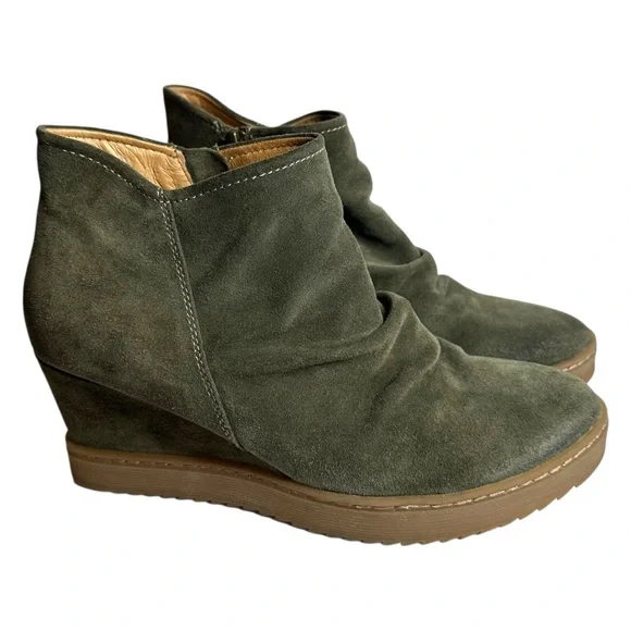 Sofft Siri Green Suede Wedge Boots Size 9.5 - Picture 3 of 5